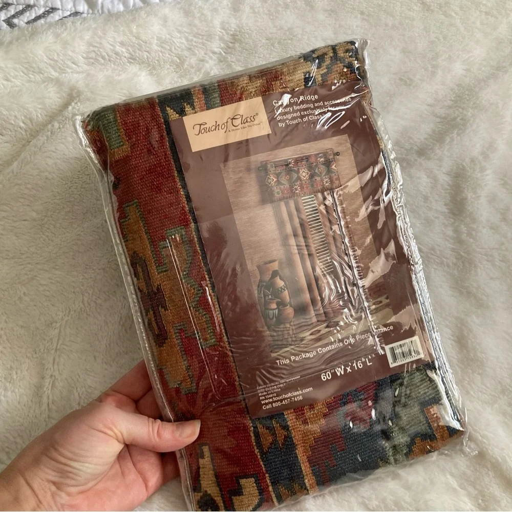 Touch of Class Canyon Ridge southwest desert Aztec decor valance never used